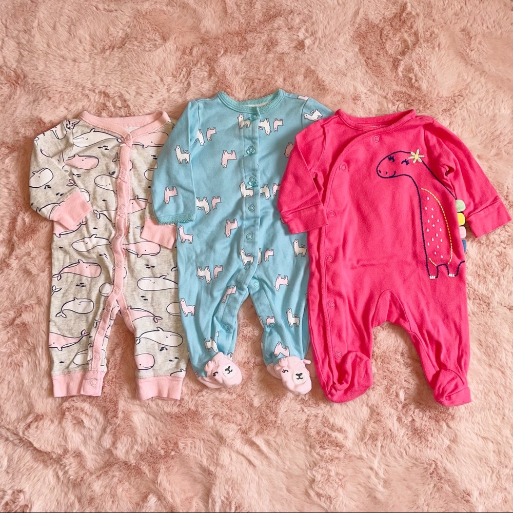 Carter’s baby girl or boy 0-3 months clothing - Picture 1 of 4
